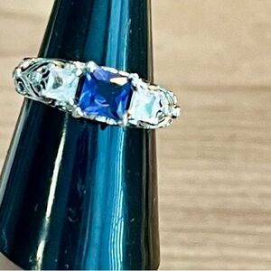 Elegant Blue and Silver Women's Ring stamped S925
